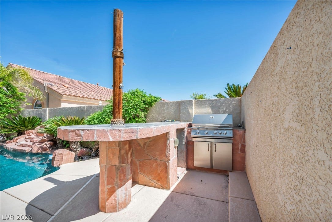 10540 Canon Perdido Street, Las Vegas, NV 89141 Built in BBQ