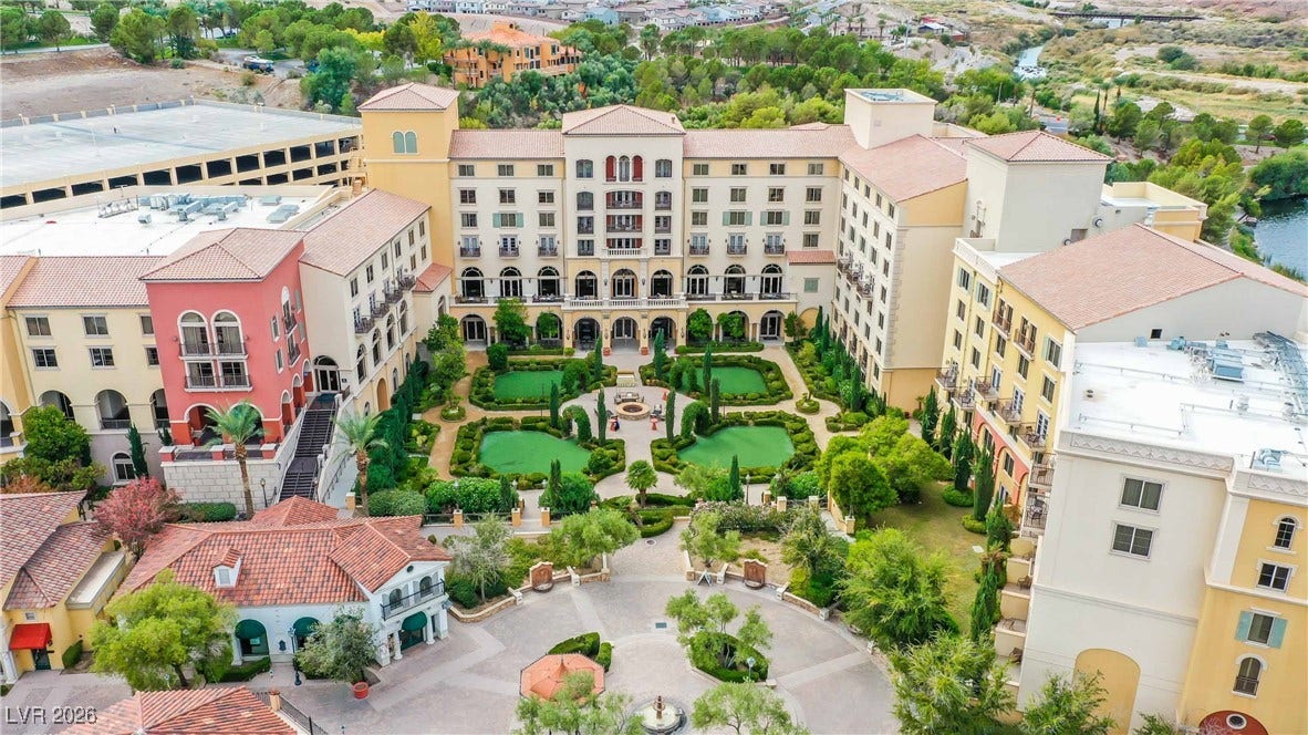 44 Caminito Amore, Henderson, NV 89011 Hilton Lake Las Vegas Resort & Spa