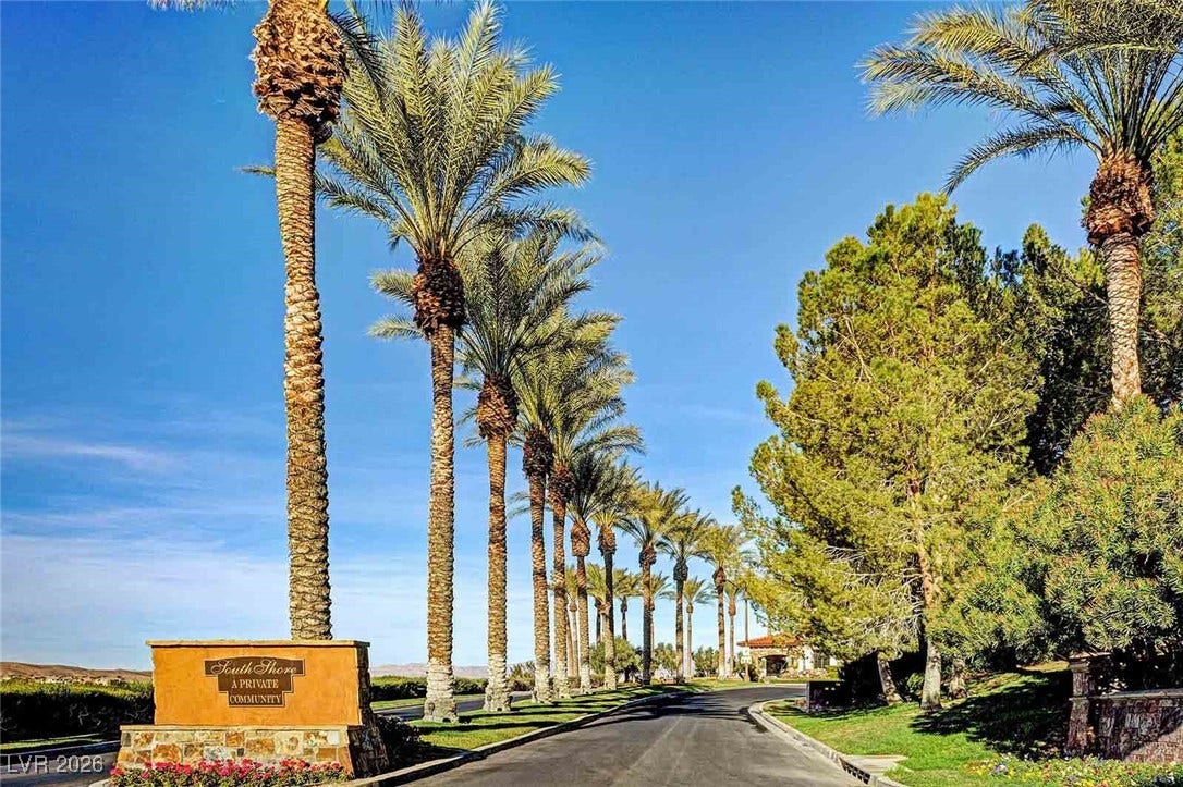 44 Caminito Amore, Henderson, NV 89011 SouthShore Guard Gate Entry