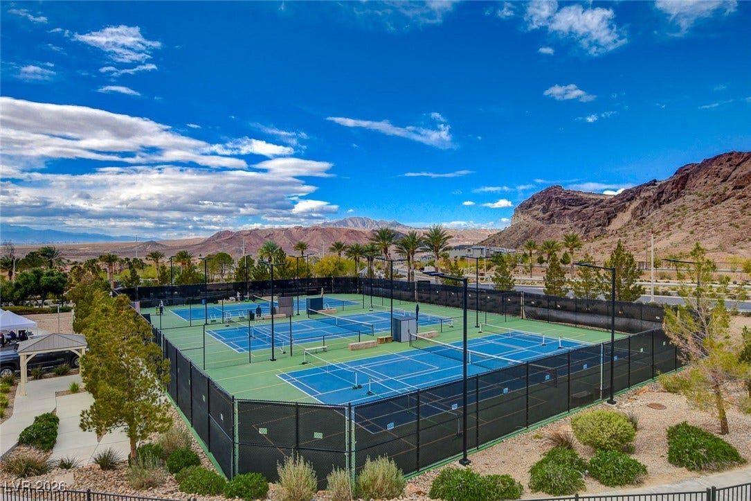 44 Caminito Amore, Henderson, NV 89011 Lake Las Vegas Sports Club