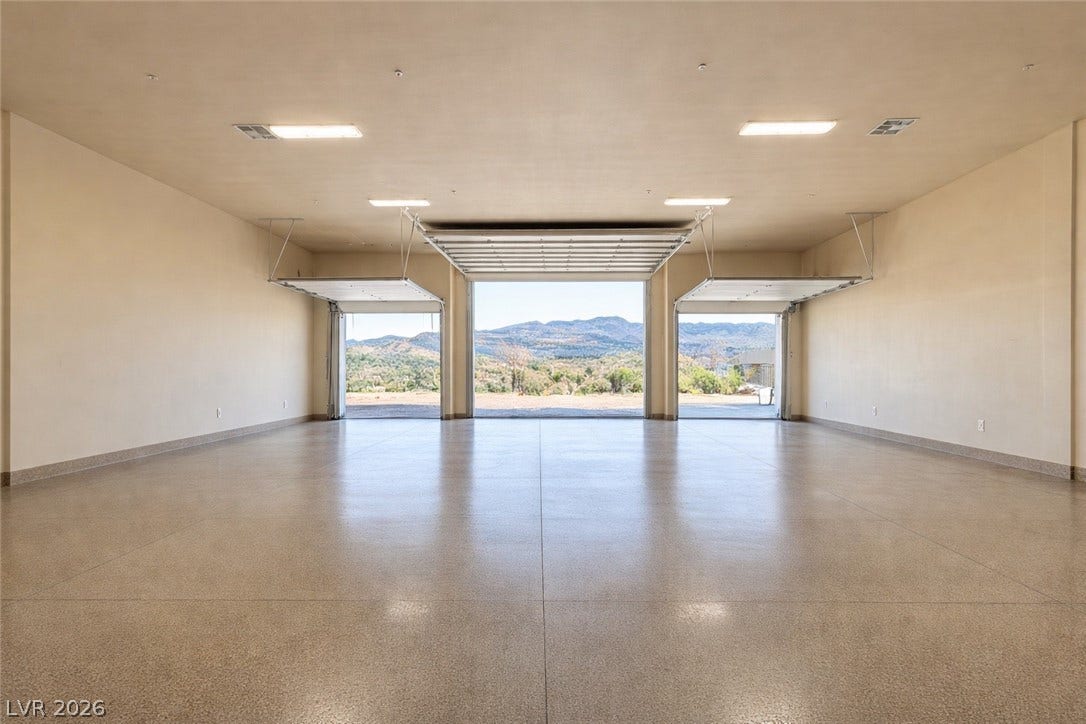 472 Saint Moritz Drive, Henderson, NV 89012 472 Saint Moritz Drive, Henderson, NV 89012