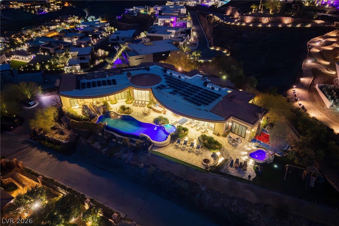 472 Saint Moritz Drive, Henderson, NV 89012 472 Saint Moritz Drive, Henderson, NV 89012