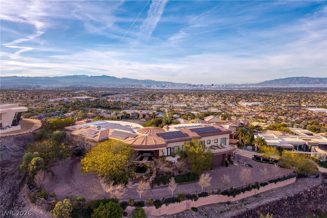 472 Saint Moritz Drive, Henderson, NV 89012 472 Saint Moritz Drive, Henderson, NV 89012