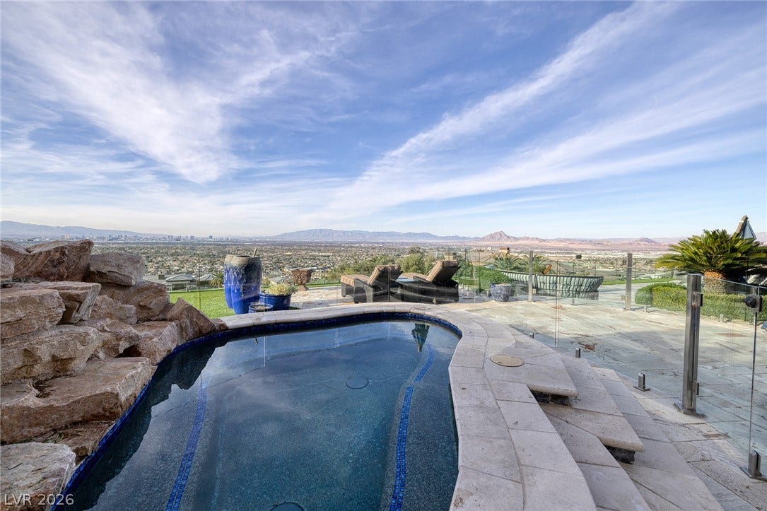 472 Saint Moritz Drive, Henderson, NV 89012 472 Saint Moritz Drive, Henderson, NV 89012