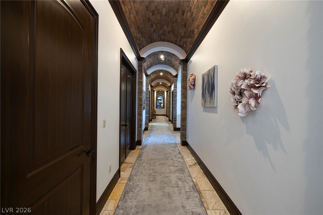 472 Saint Moritz Drive, Henderson, NV 89012 472 Saint Moritz Drive, Henderson, NV 89012