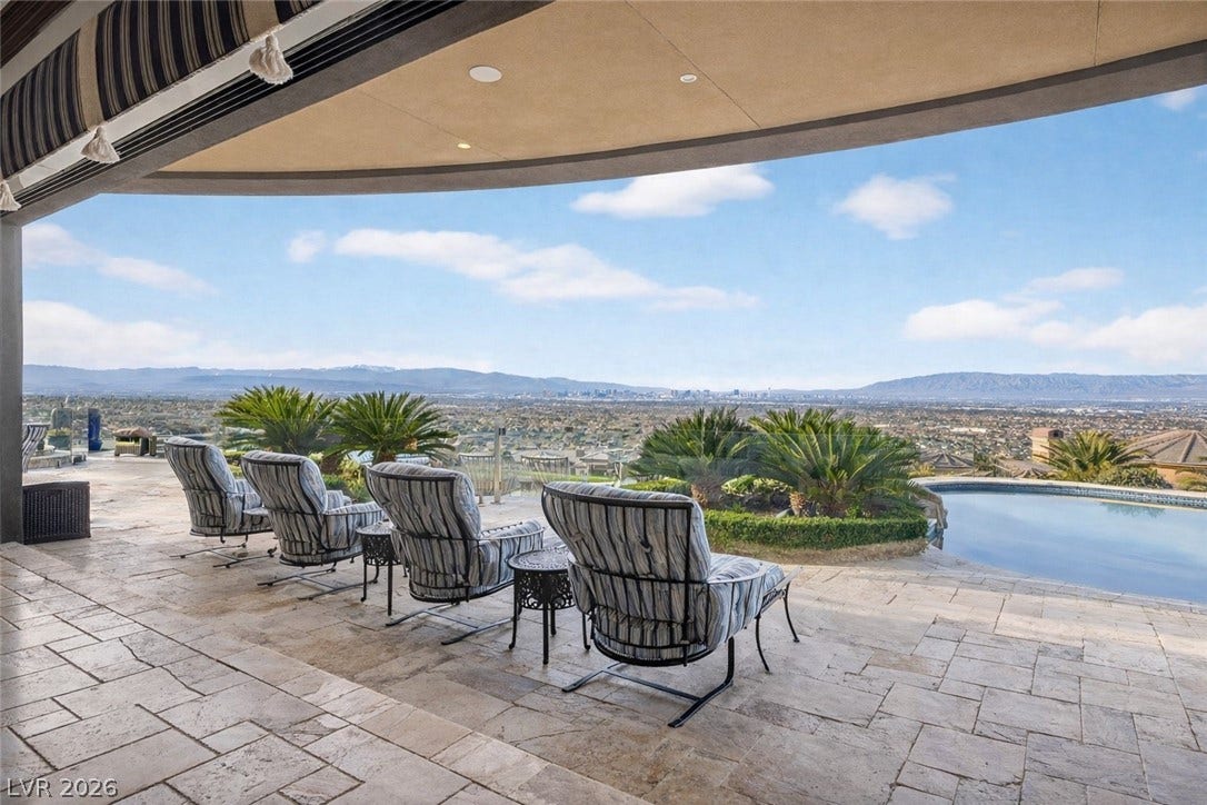 472 Saint Moritz Drive, Henderson, NV 89012 472 Saint Moritz Drive, Henderson, NV 89012