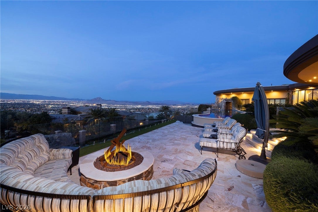 472 Saint Moritz Drive, Henderson, NV 89012 472 Saint Moritz Drive, Henderson, NV 89012