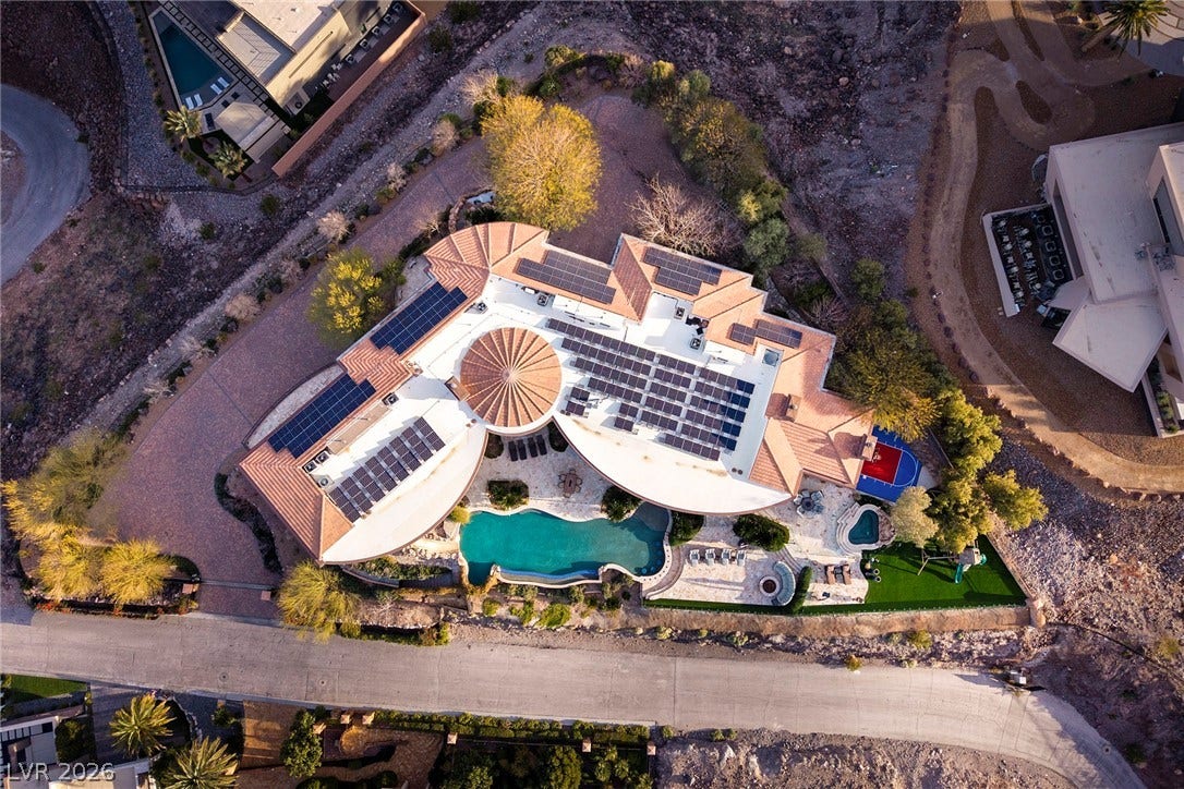 472 Saint Moritz Drive, Henderson, NV 89012 472 Saint Moritz Drive, Henderson, NV 89012