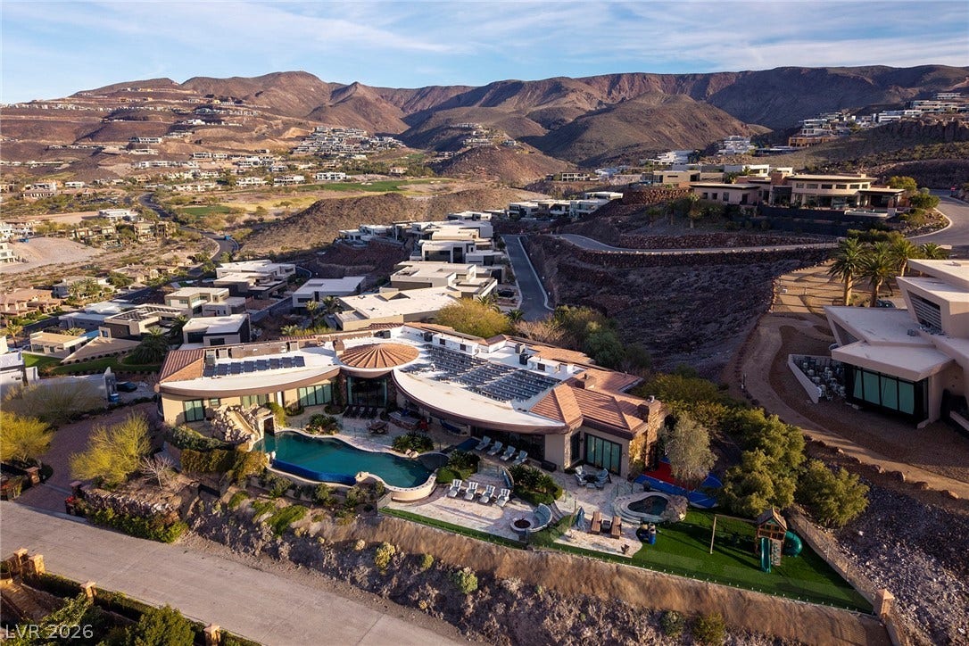 472 Saint Moritz Drive, Henderson, NV 89012 472 Saint Moritz Drive, Henderson, NV 89012