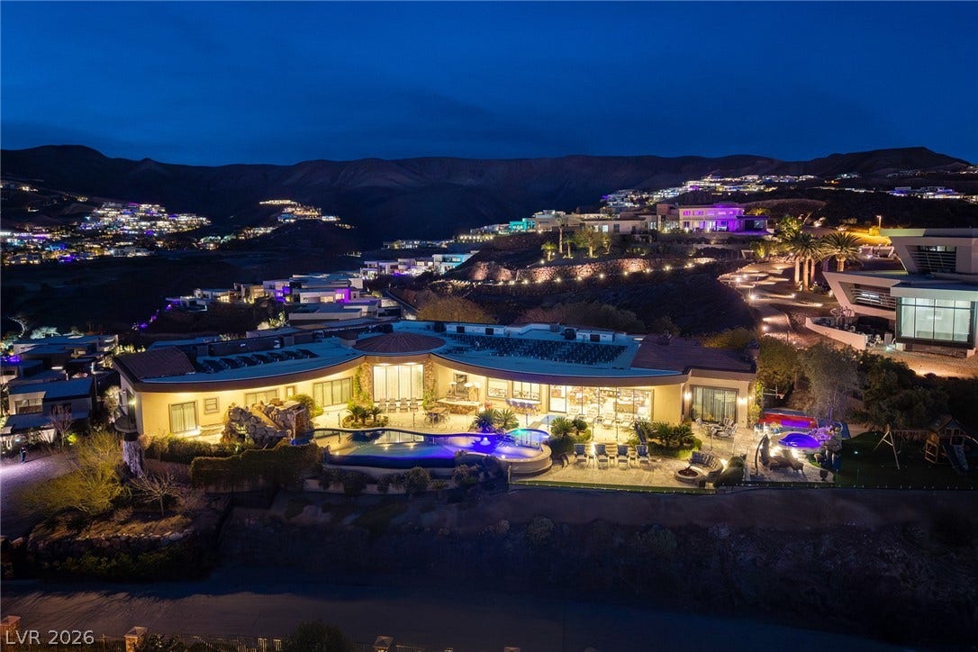 472 Saint Moritz Drive, Henderson, NV 89012 472 Saint Moritz Drive, Henderson, NV 89012