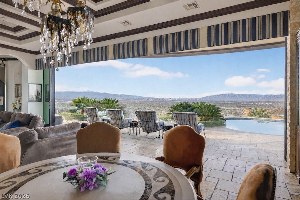 472 Saint Moritz Drive, Henderson, NV 89012 472 Saint Moritz Drive, Henderson, NV 89012