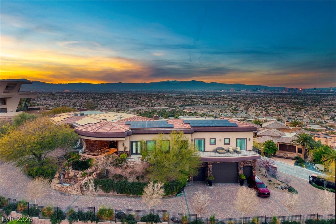 472 Saint Moritz Drive, Henderson, NV 89012 472 Saint Moritz Drive, Henderson, NV 89012