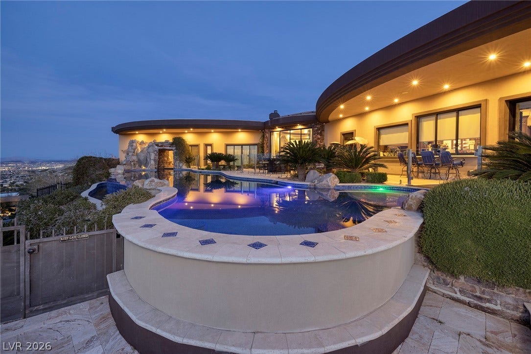 472 Saint Moritz Drive, Henderson, NV 89012 472 Saint Moritz Drive, Henderson, NV 89012