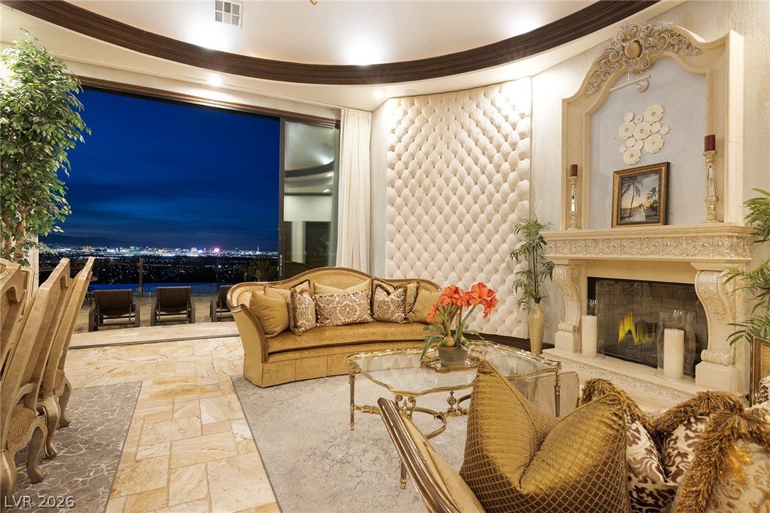 472 Saint Moritz Drive, Henderson, NV 89012 472 Saint Moritz Drive, Henderson, NV 89012