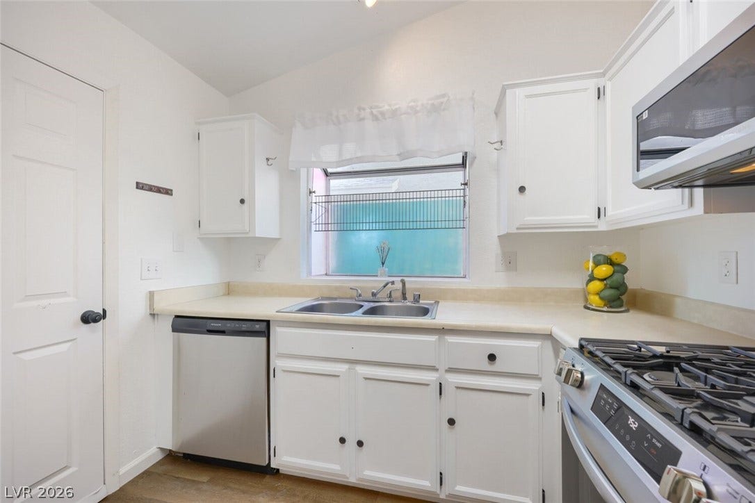 524 Crony Avenue, Henderson, NV 89011 524 Crony Avenue, Henderson, NV 89011