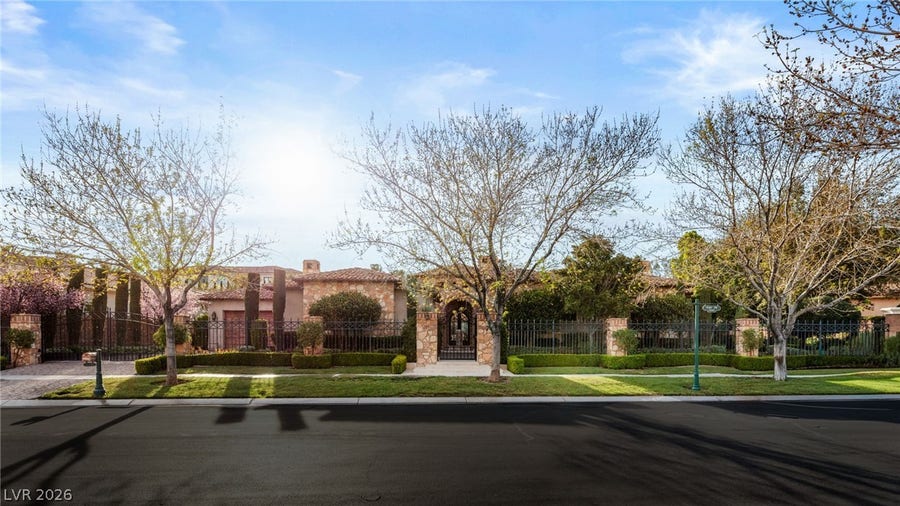 Property photo for 7 Chalk Hill Court, Las Vegas, NV