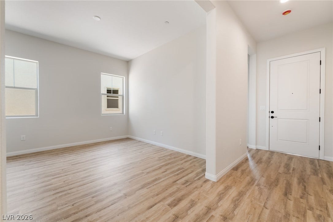 Entrance Foyer / Flex Room