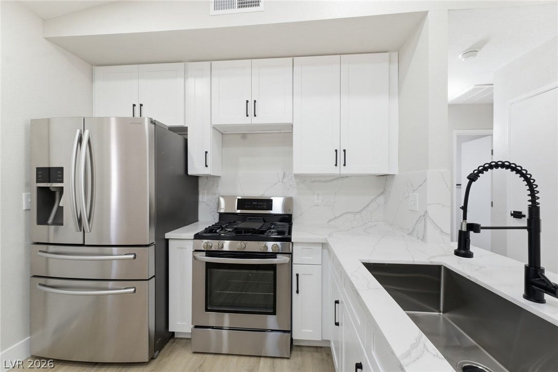 529 Close Avenue, Henderson, NV 89011 529 Close Avenue, Henderson, NV 89011