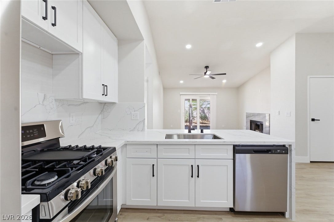 529 Close Avenue, Henderson, NV 89011 529 Close Avenue, Henderson, NV 89011