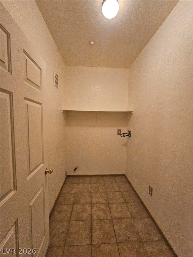 833 Aspen Peak Loop, #112, Henderson, NV 89011 Functional laundry room with ample space