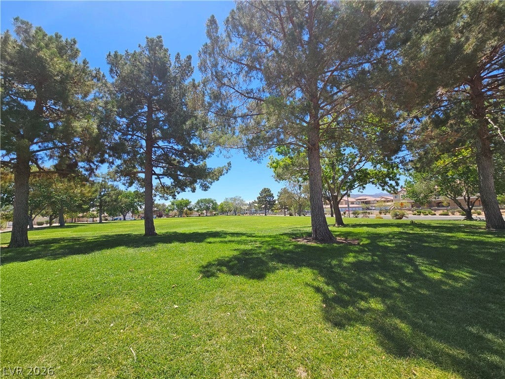833 Aspen Peak Loop, #112, Henderson, NV 89011 Enjoy the lush greenery of Rodeo Park just steps from your front door
