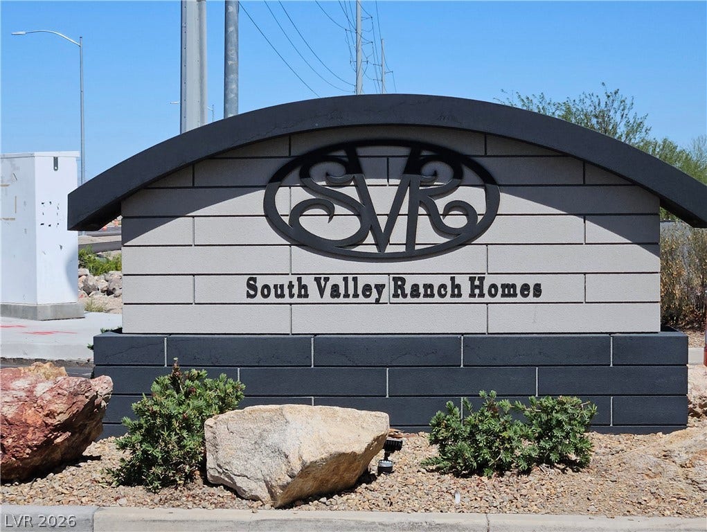 833 Aspen Peak Loop, #112, Henderson, NV 89011 Welcome to South Valley Ranch, convenient to tons of shopping, amenities, parks, hospital, and easy freeway access!