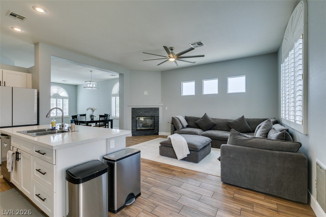 1019 Silver Retreat Court, Henderson, NV 89002 1019 Silver Retreat Court, Henderson, NV 89002