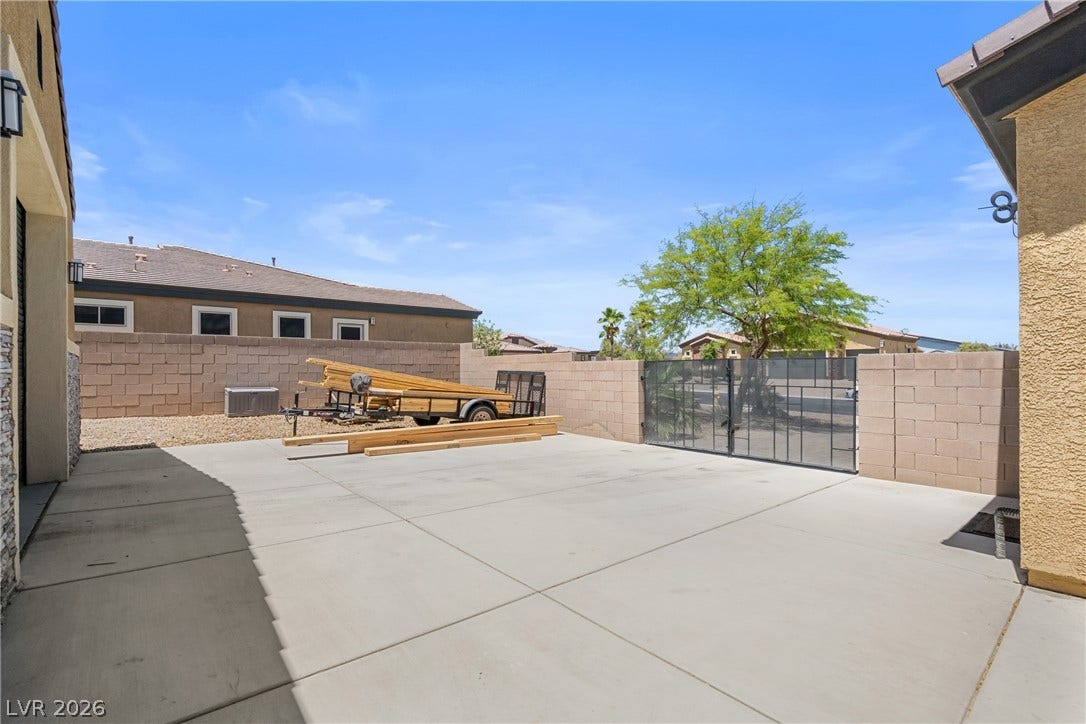 9095 Wing Shadow Circle, Las Vegas, NV 89129 RV Parking