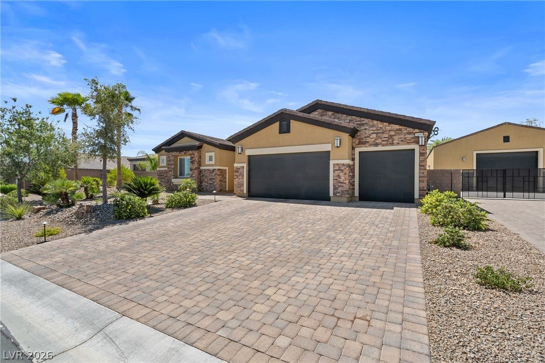 9095 Wing Shadow Circle, Las Vegas, NV 89129 9095 Wing Shadow Circle, Las Vegas, NV 89129