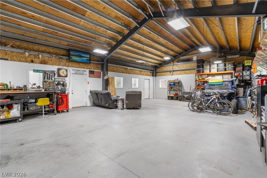 9095 Wing Shadow Circle, Las Vegas, NV 89129 Garage / Workshop