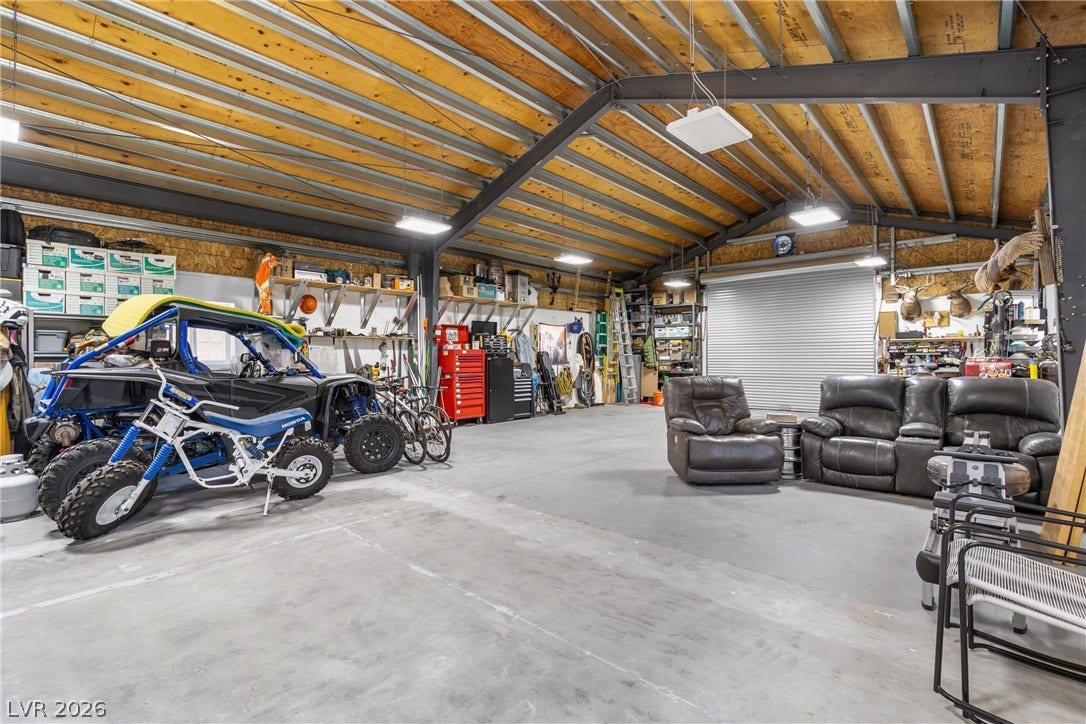 9095 Wing Shadow Circle, Las Vegas, NV 89129 Garage / Workshop