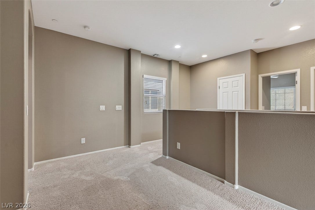 1146 Jesse Harbor Avenue, Henderson, NV 89014 A versatile open loft area provides additional living space.