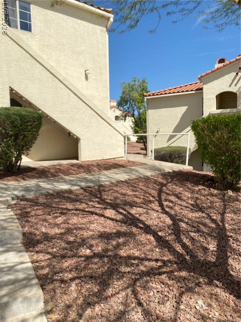 698 S Racetrack Road, #1013, Henderson, NV 89015 698 S Racetrack Road, #1013, Henderson, NV 89015