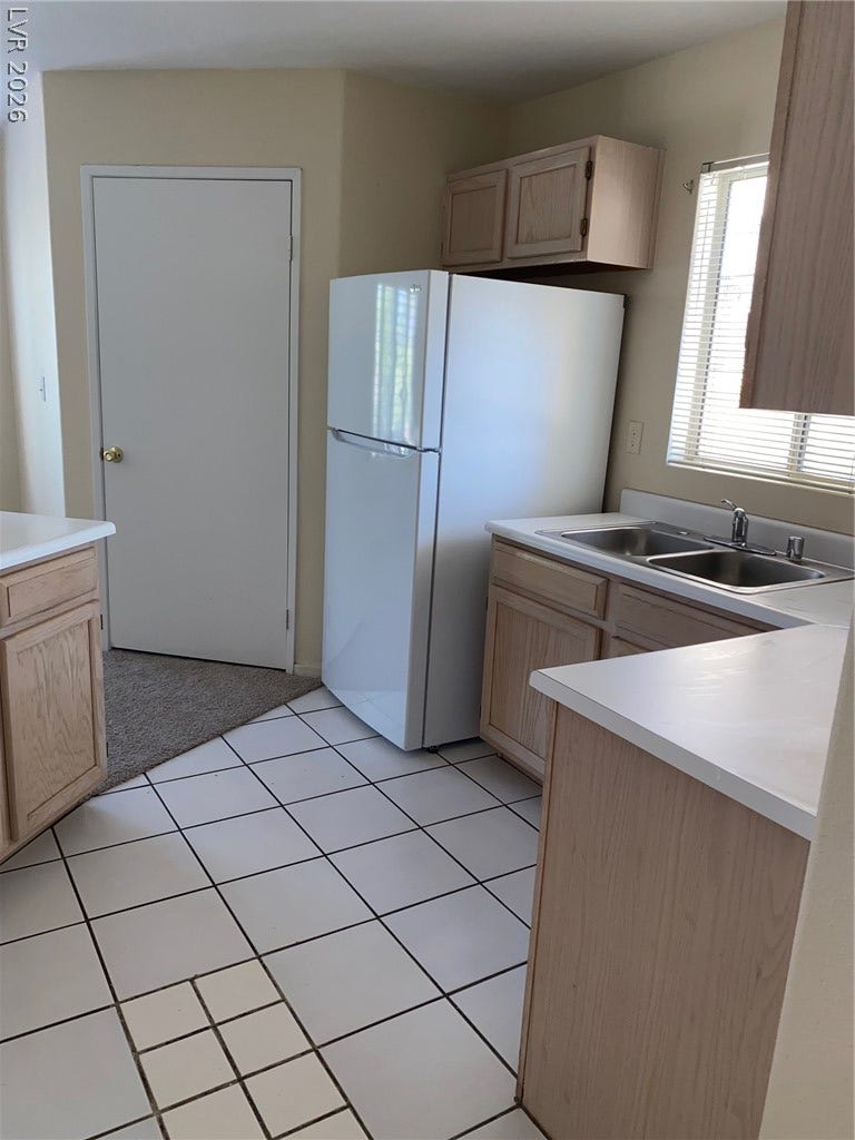 698 S Racetrack Road, #1013, Henderson, NV 89015 698 S Racetrack Road, #1013, Henderson, NV 89015
