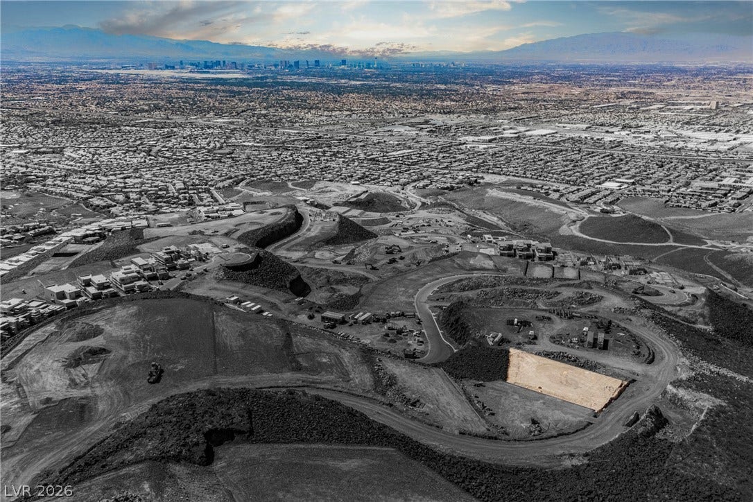 555 Grand Rim Drive, Henderson, NV 89012