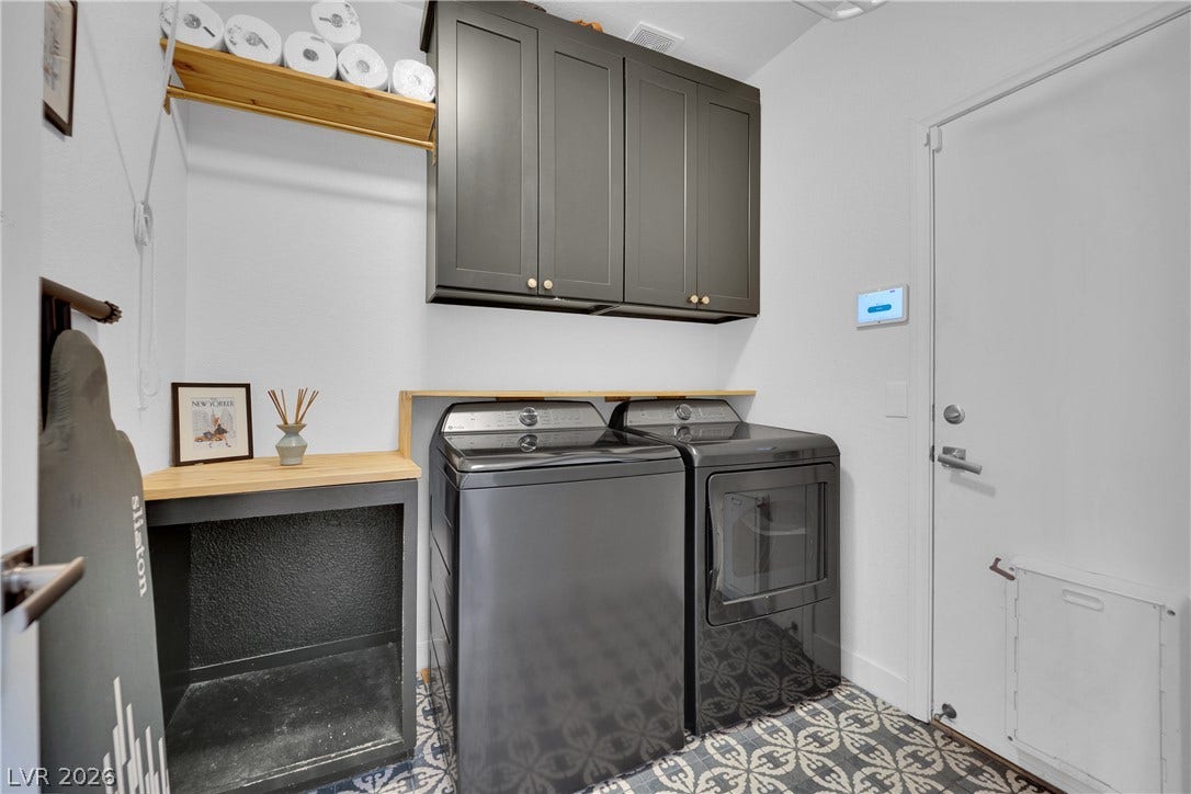 2516 Serenity Hollow Drive, Henderson, NV 89052 Roomy Utility /Laundry ROOM-Whistle while you work !