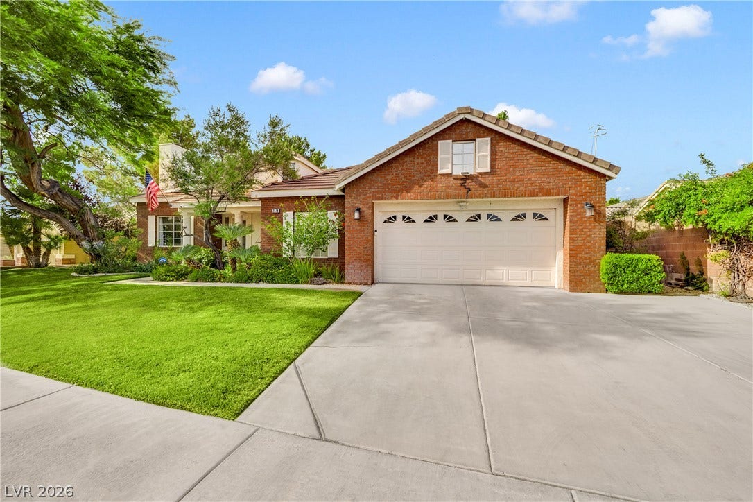 2516 Serenity Hollow Drive, Henderson, NV 89052 A well-maintained community.