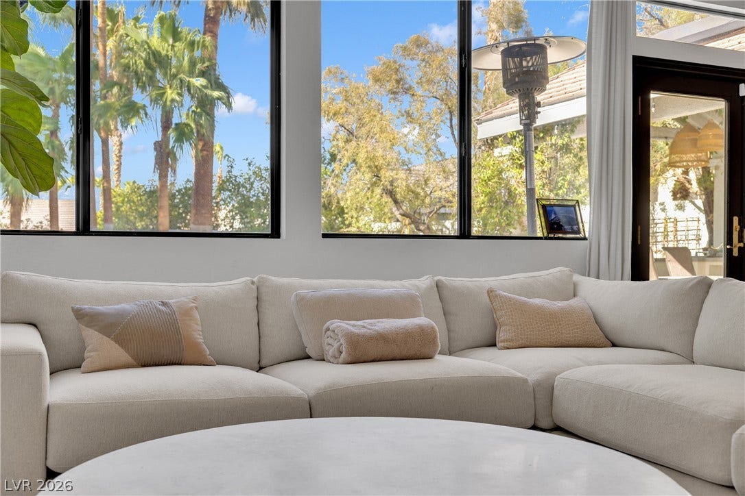 2516 Serenity Hollow Drive, Henderson, NV 89052 Natural Light streams into this living area.