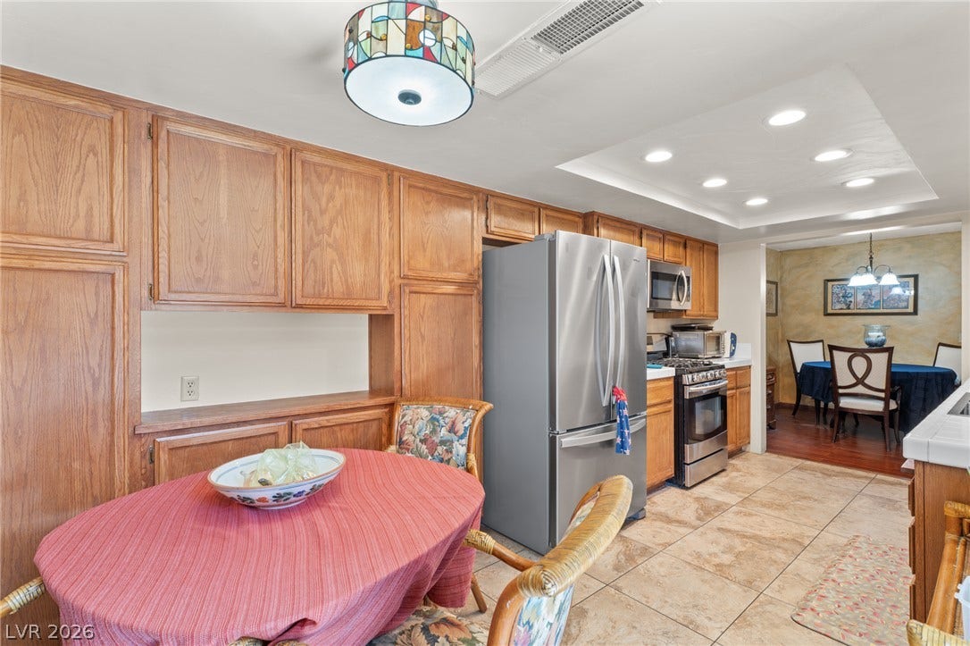 2402 Pickwick Drive, Henderson, NV 89014 2402 Pickwick Drive, Henderson, NV 89014