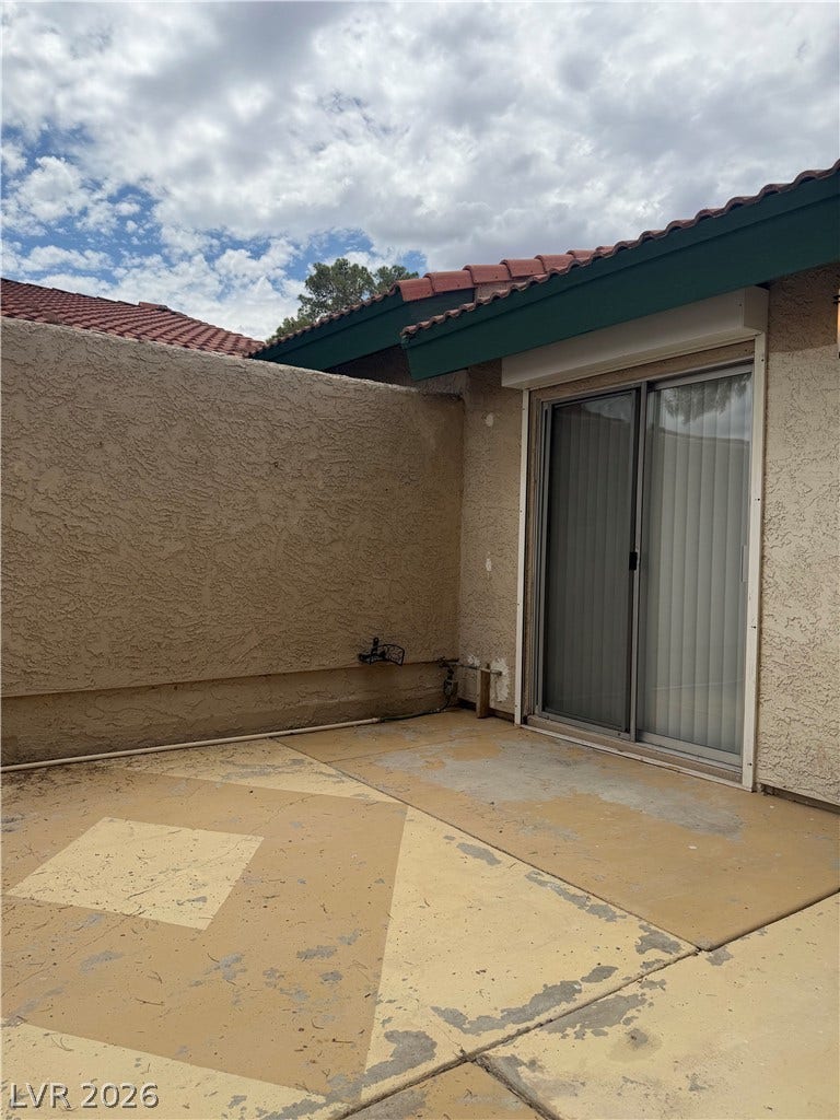 A private courtyard space, ready for your creative touch.