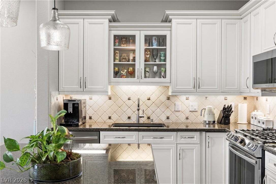 6 VIA VASARI, #102, Henderson, NV 89011 6 VIA VASARI, #102, Henderson, NV 89011