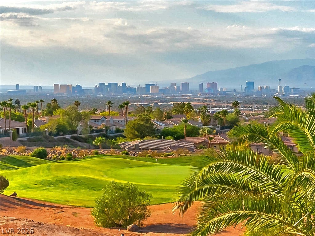 2676 Botticelli Drive, Henderson, NV 89052 Las Vegas Strip, Golf Course ans City Lights views complement this fabulous property.