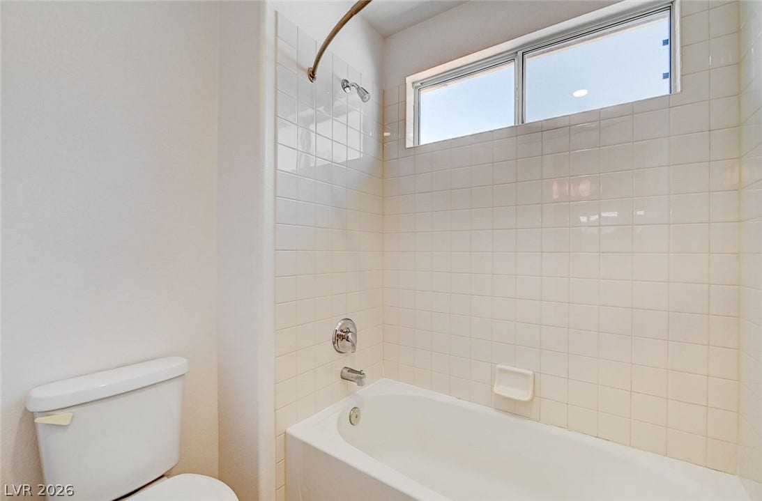 3720 Russell Peterson Court, Las Vegas, NV 89129 Upstairs Bathroom