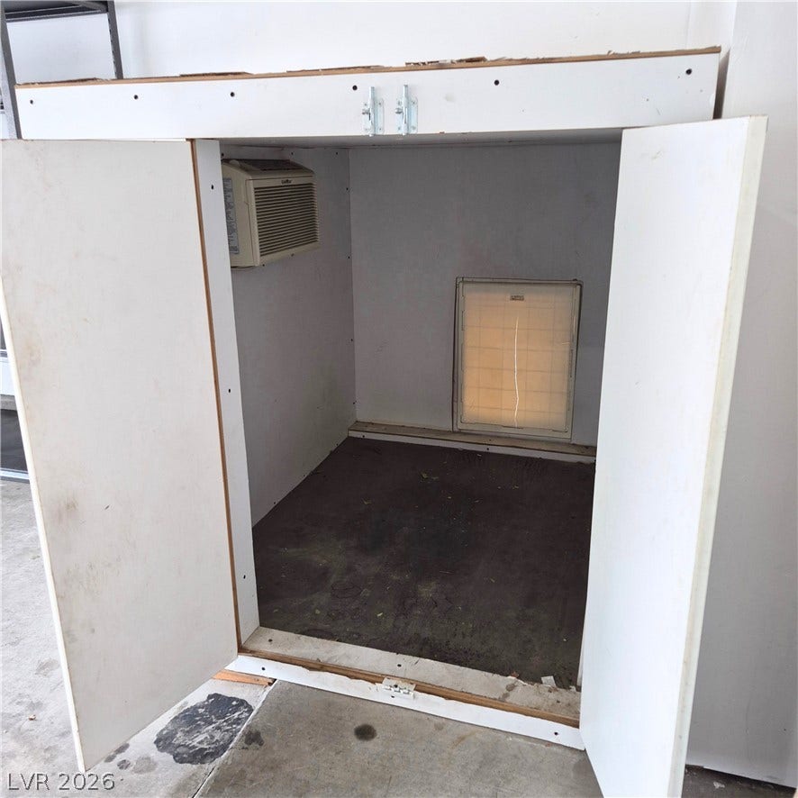 3720 Russell Peterson Court, Las Vegas, NV 89129 Air Conditioned Dog House with Access to Dog Run