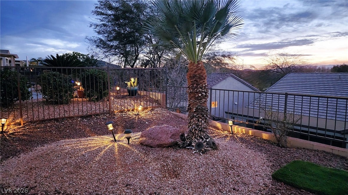 2077 Wildwood Lake Street, Henderson, NV 89052