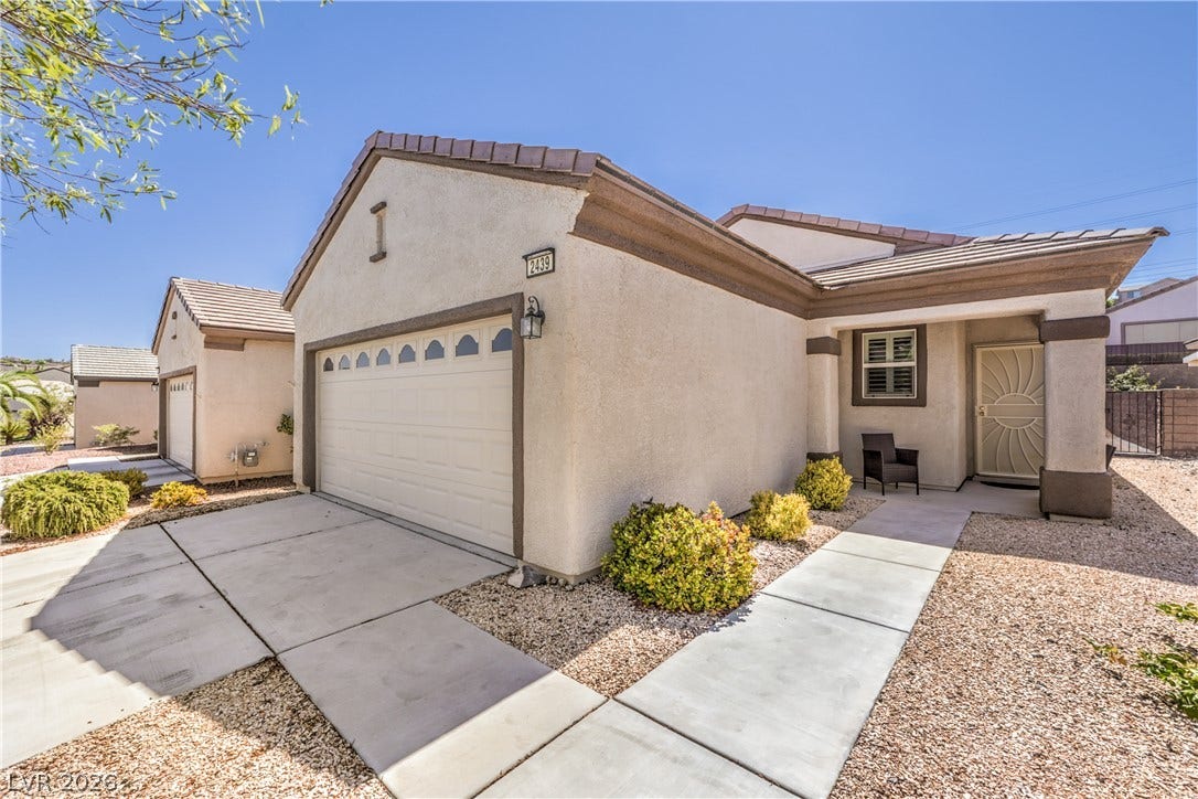 2439 Erastus Drive, Henderson, NV 89044 Welcoming covered porch