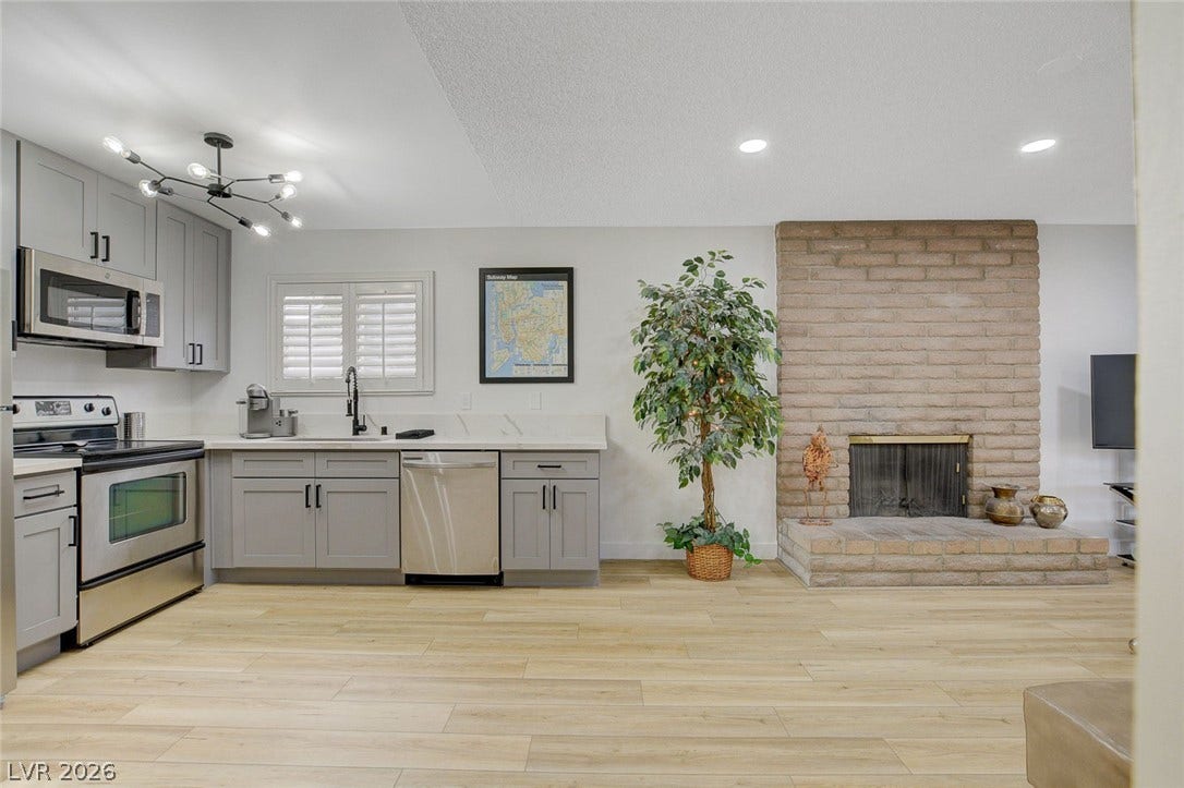 4273 Hazelcrest Drive, Las Vegas, NV 89121 4273 Hazelcrest Drive, Las Vegas, NV 89121