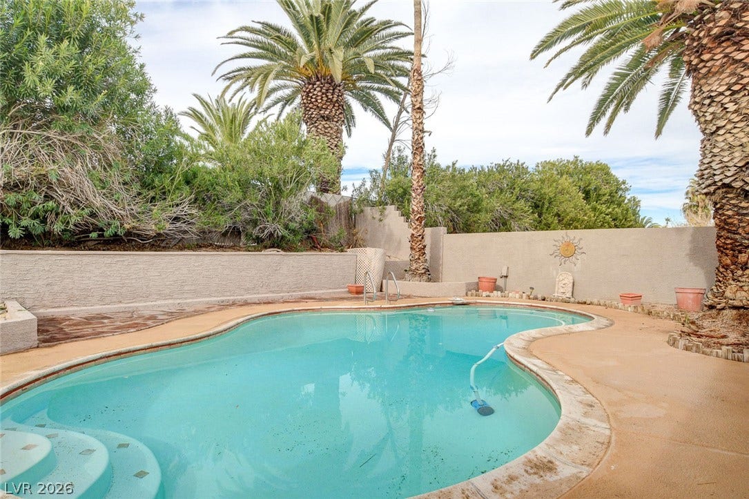 4273 Hazelcrest Drive, Las Vegas, NV 89121 4273 Hazelcrest Drive, Las Vegas, NV 89121
