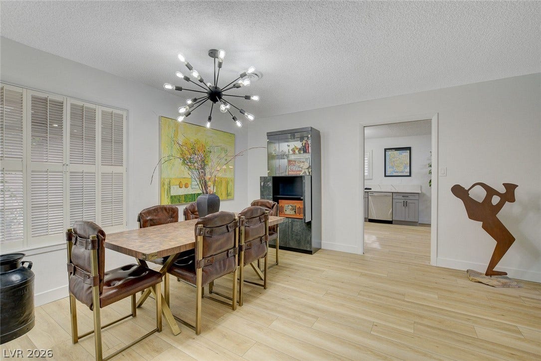 4273 Hazelcrest Drive, Las Vegas, NV 89121 4273 Hazelcrest Drive, Las Vegas, NV 89121