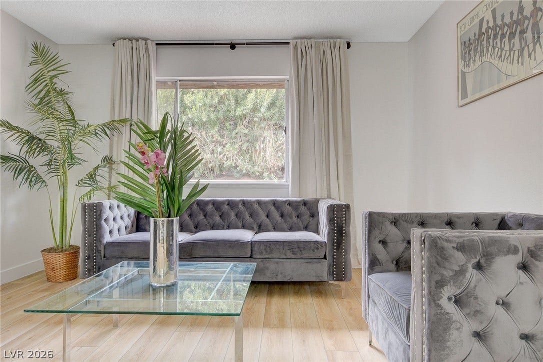 4273 Hazelcrest Drive, Las Vegas, NV 89121 4273 Hazelcrest Drive, Las Vegas, NV 89121